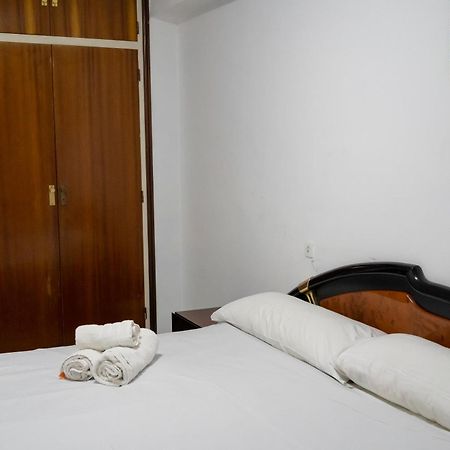 Habitacion Doble En La Victoria Малага Экстерьер фото